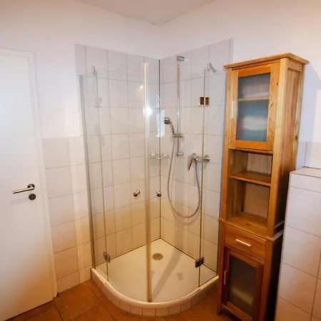 Ferienwohnung Kornkammer 레네슈타트